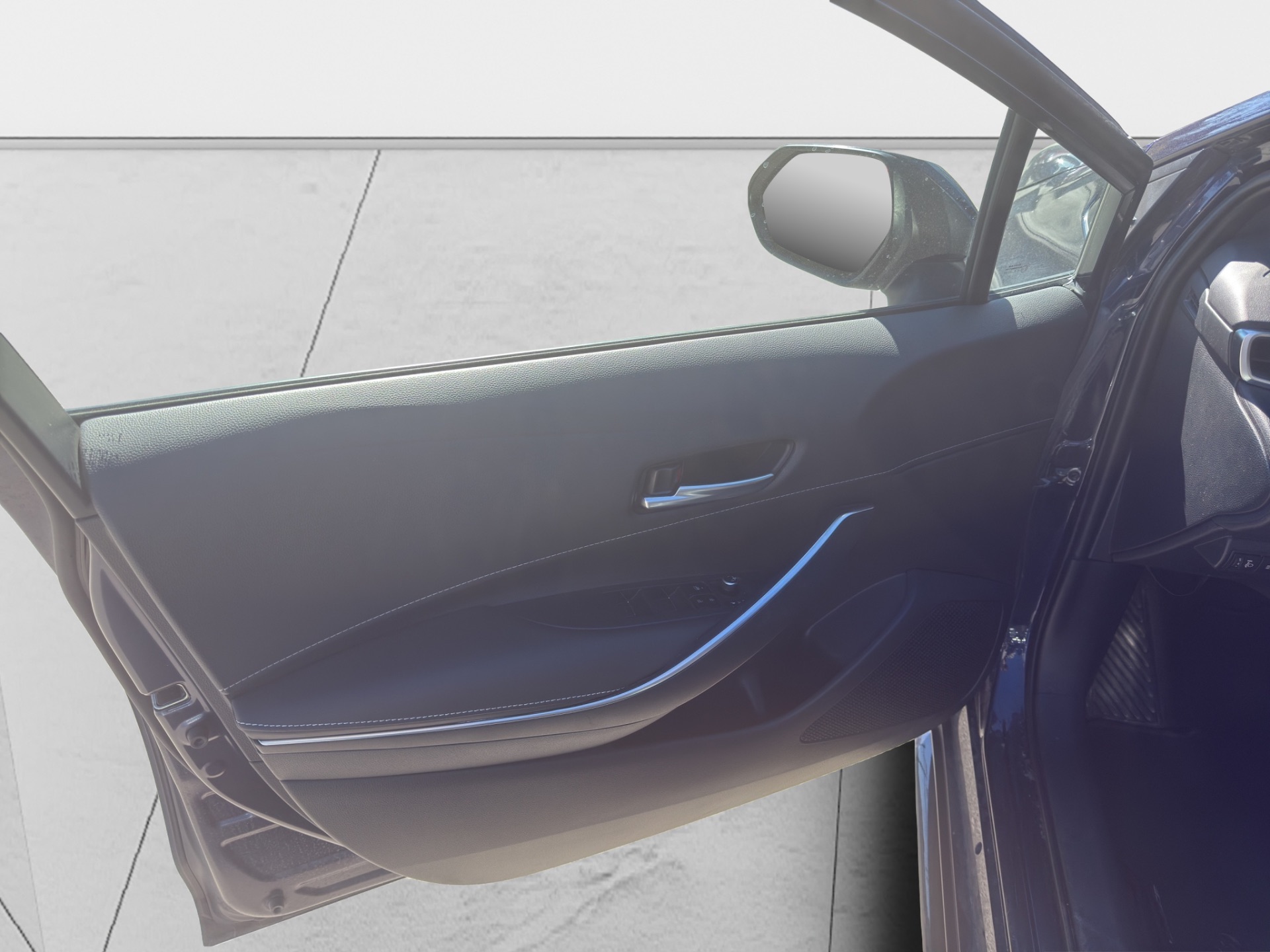 Suzuki Swace 2023 bild 9